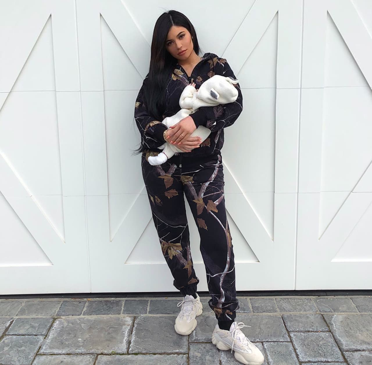 Kylie Jenner comparte lo que hace en su rutina de ejercicios posparto