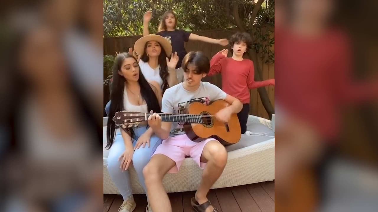 Ana Bárbara y sus hijos te enamorarán cuando los escuches cantar juntos ‘Lo Busqué’
