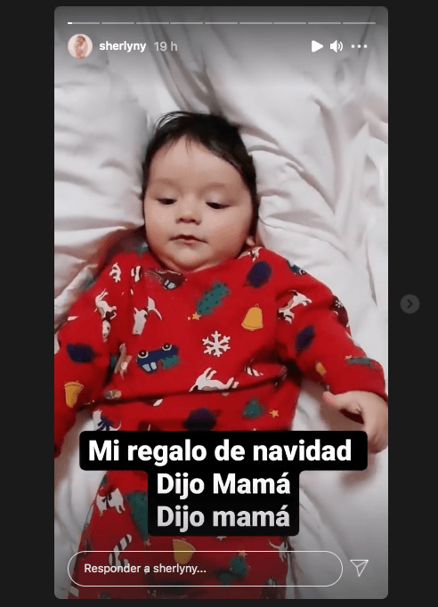 Sherlyn fue una de las pocas que se adelantó a la fecha y antes que nadie regaló una postal navideña con André en brazos, agradeciendo por todo este año. Pero el mero día no decepcionó a sus seguidores y compartió unas stories entre las que destaca una muy tierna donde se ve al pequeño acostado con una leyenda que anuncia que ya dice mamá como una de sus primeras palabras. Gran regalo para Sherlyn, sin duda.