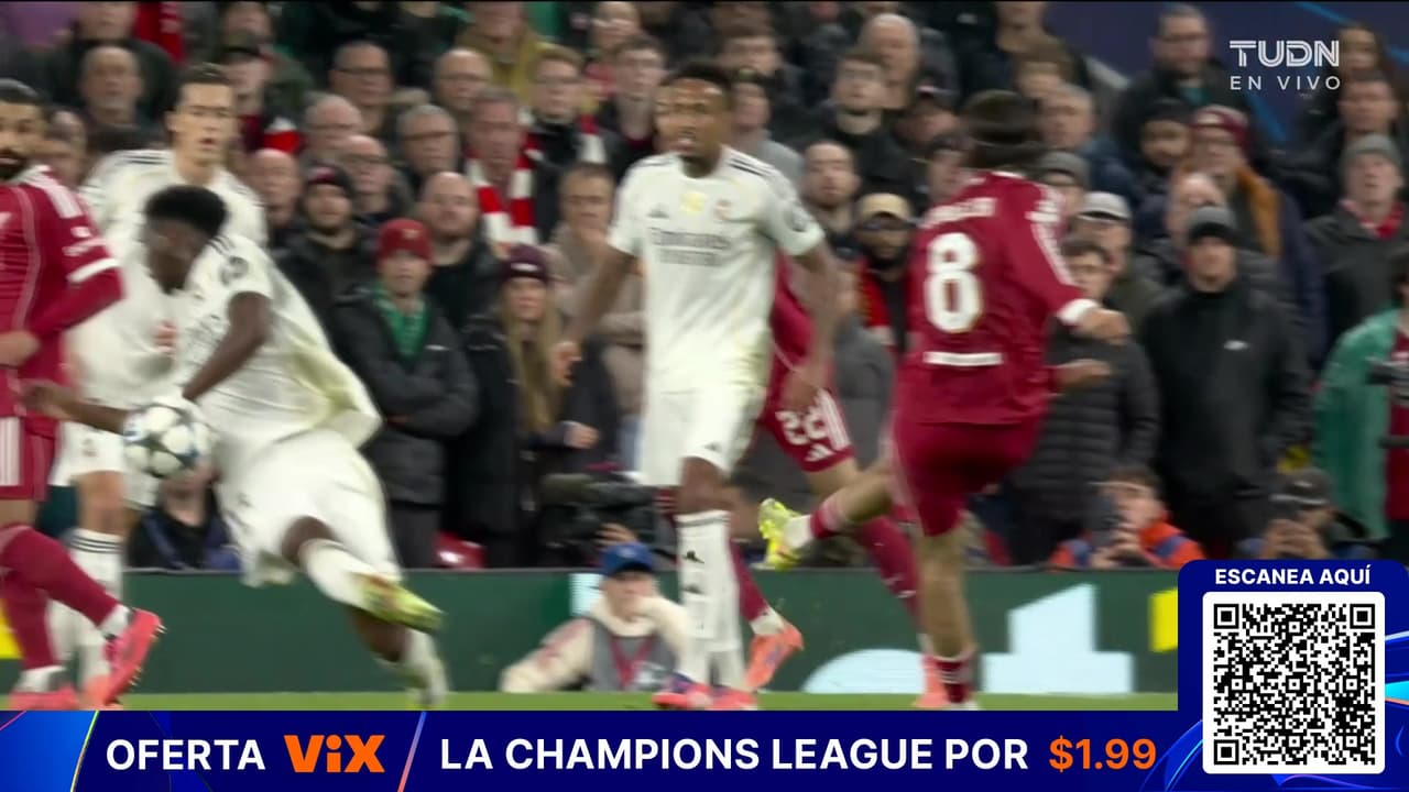 ¡Mano en el área de Real Madrid y el VAR dice que no hay penal!