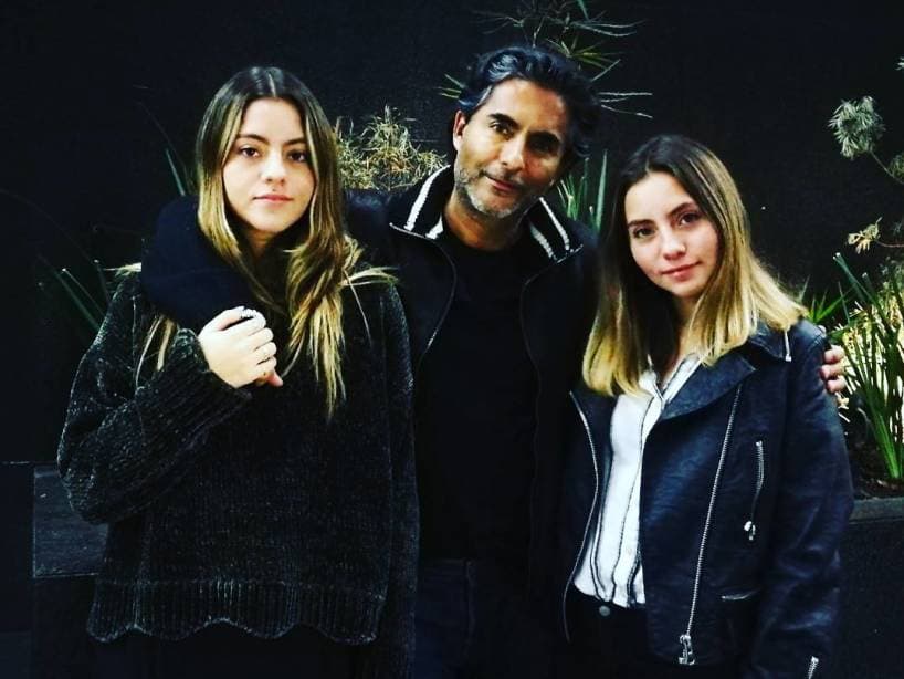 Camila y Roberta aparecen con entallados vestidos o incluso en traje de baño, desatando bajas pasiones en Instagram