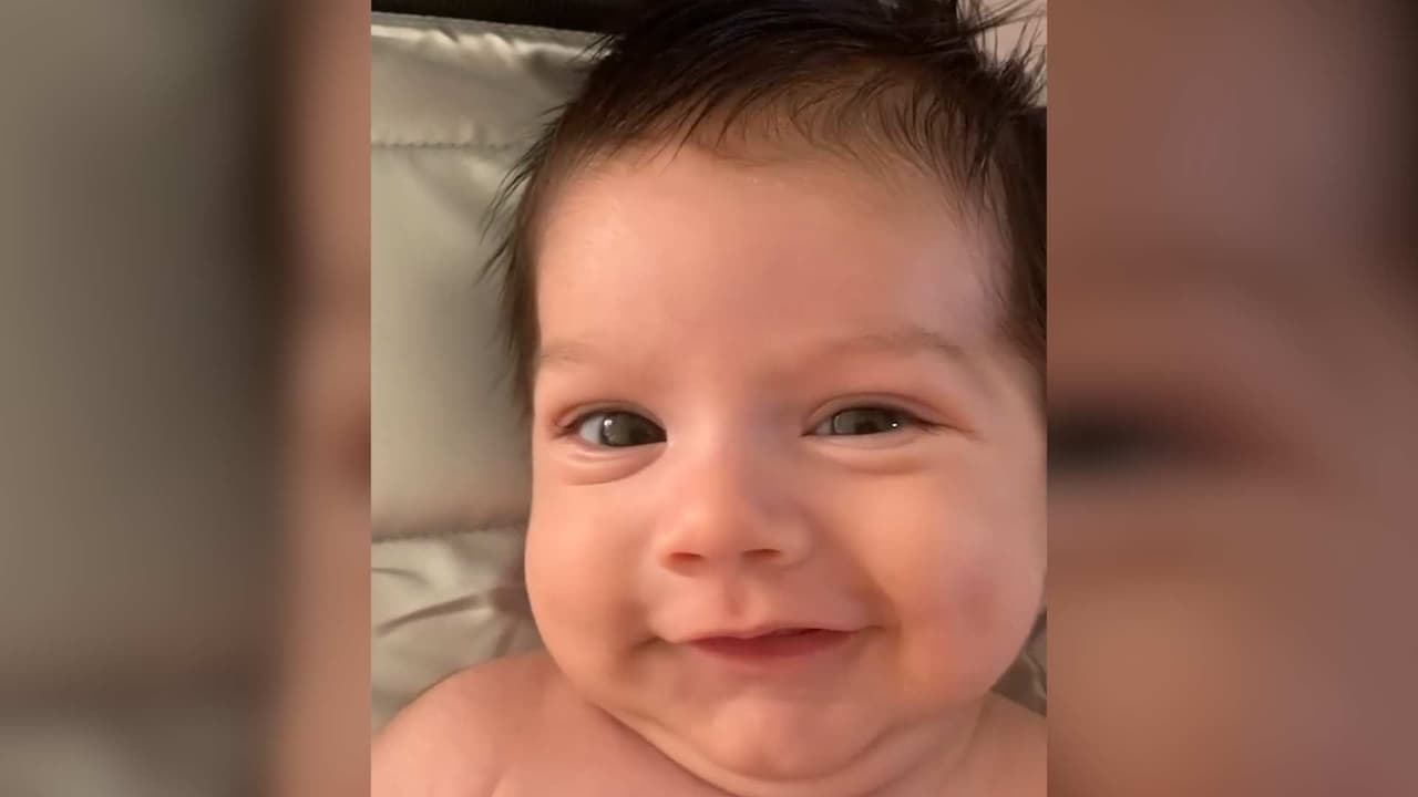 África Zavala comparte cómo se carcajea su bebé y sus fans le dicen que es igualito a ella