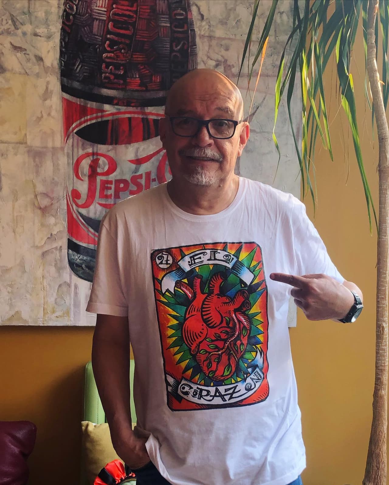 Mauricio Castillo ahora vive de dedicarse a la pintura.