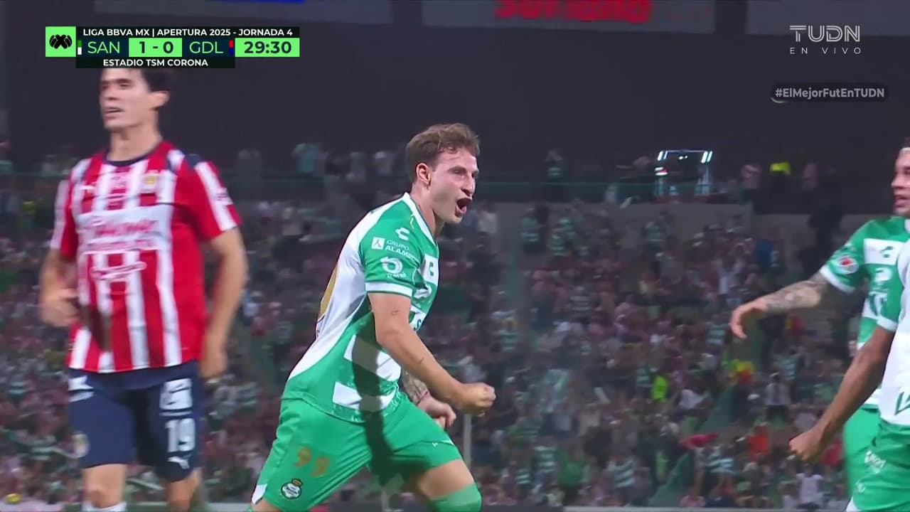 ¡Barticciotto convierte penal y adelanta a Santos!