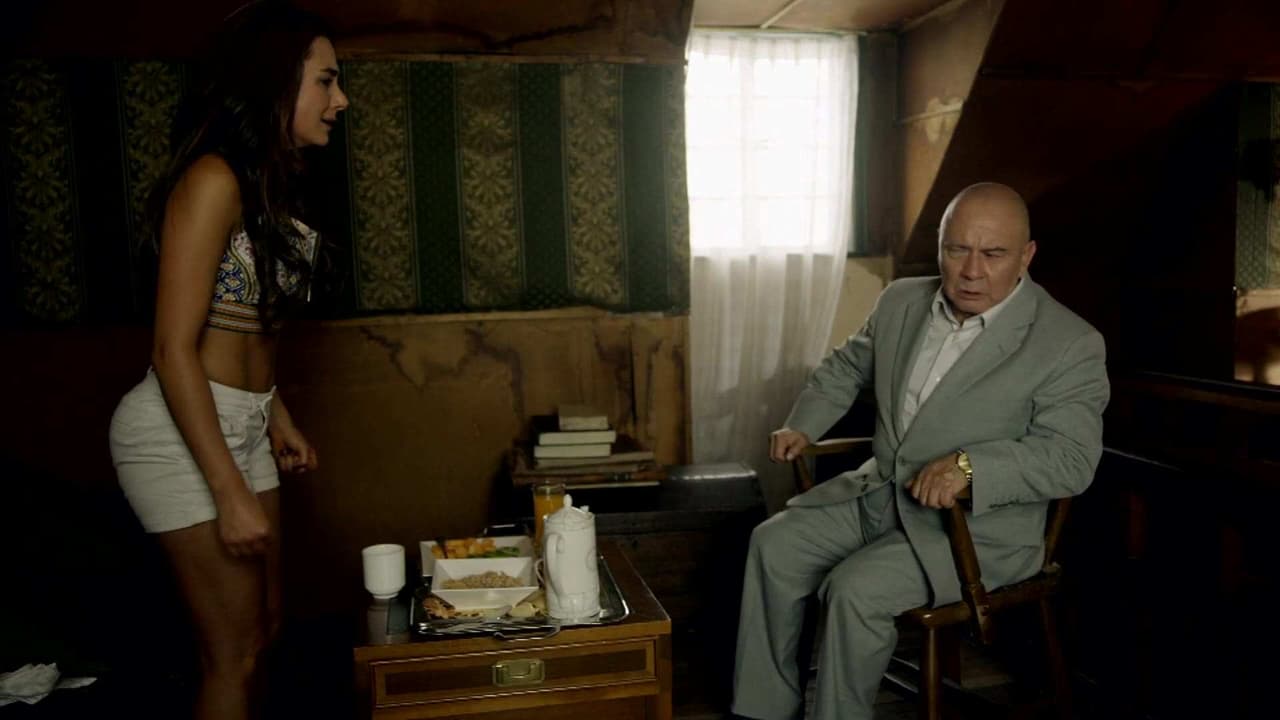 Sin Senos Sí Hay Paraíso: Marcial le cuenta sus planes a Daniela, ella enfurece