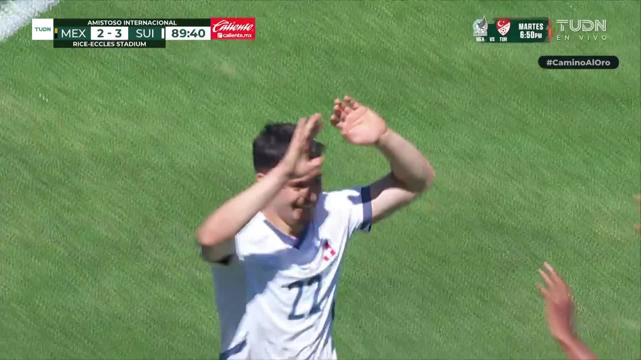 ¡Ya es goleada! Rieder firma el 2-4 vs. México y la gente se va del estadio