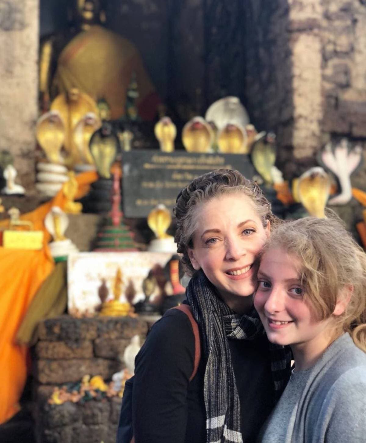 Constanza Creel reaparece junto a su papá e impacta por ser idéntica a Edith González