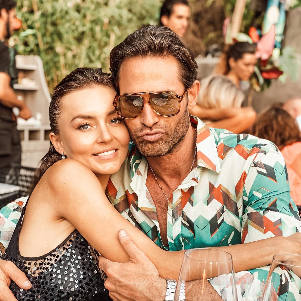 Angelique Boyer confesó admirar el padre que es con su hijo Santiago.