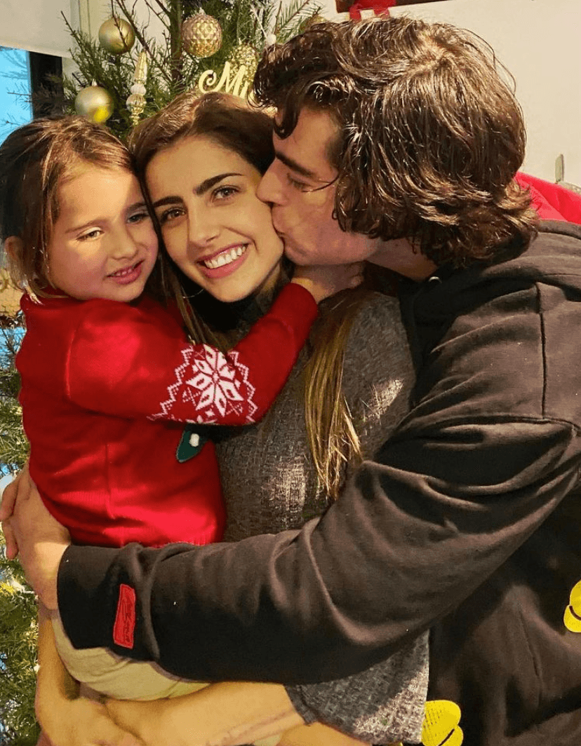 Esta fue la última fotografía en la que aparecen juntos y fue en Navidad. Michelle escribió en el pie de la publicación: 
<b>“Feliz Navidad, deseo de todo corazón siempre estemos rodeados de personas amorosas”.</b>
<br>
<br>Lamentablemente, la historia de amor de Danilo y Michelle terminó, pero ellos destacaron que su amistad seguirá.