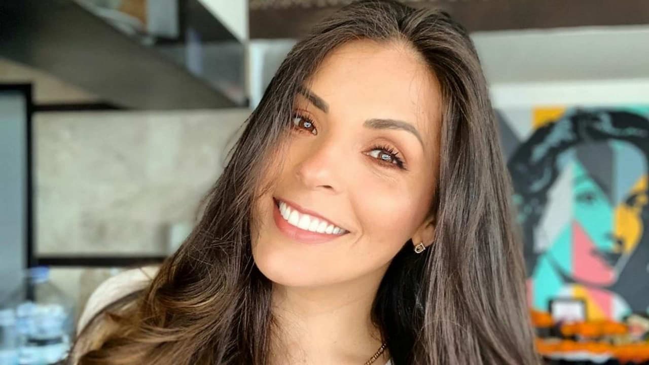 ‘La Jarocha’ responde a quienes la critican por teñirse el cabello de rubio y estar lactando