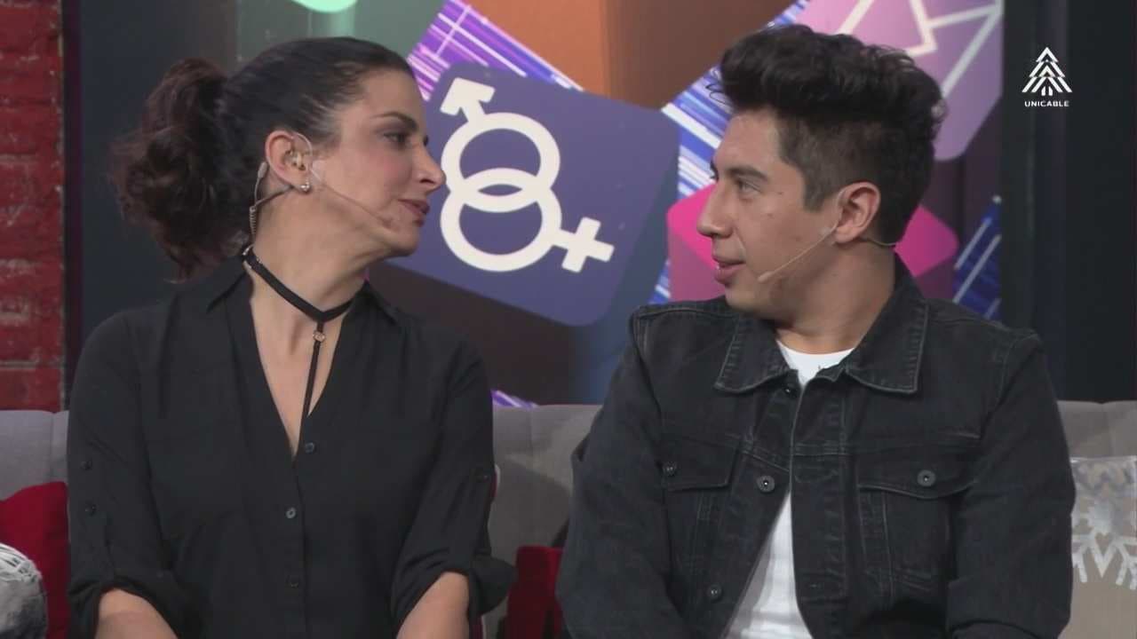 Daniel Sosa trata de ‘ligarse’ a Verónica Toussaint, mientras que un experto en seducción lo aconseja