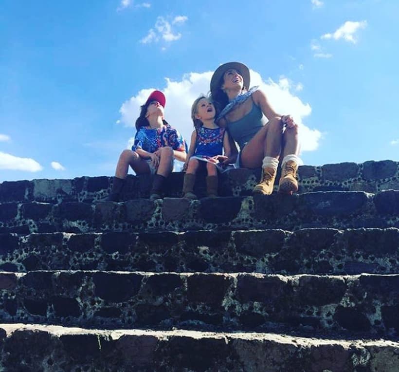 A principios de octubre de 2018, Geraldine anunció que oficialmente estaba divorciada de Gabriel y mencionó que por acuerdo de confidencialidad no podrá hablar del tema, pero afirmó que todo se dio por el bienestar de las niñas.