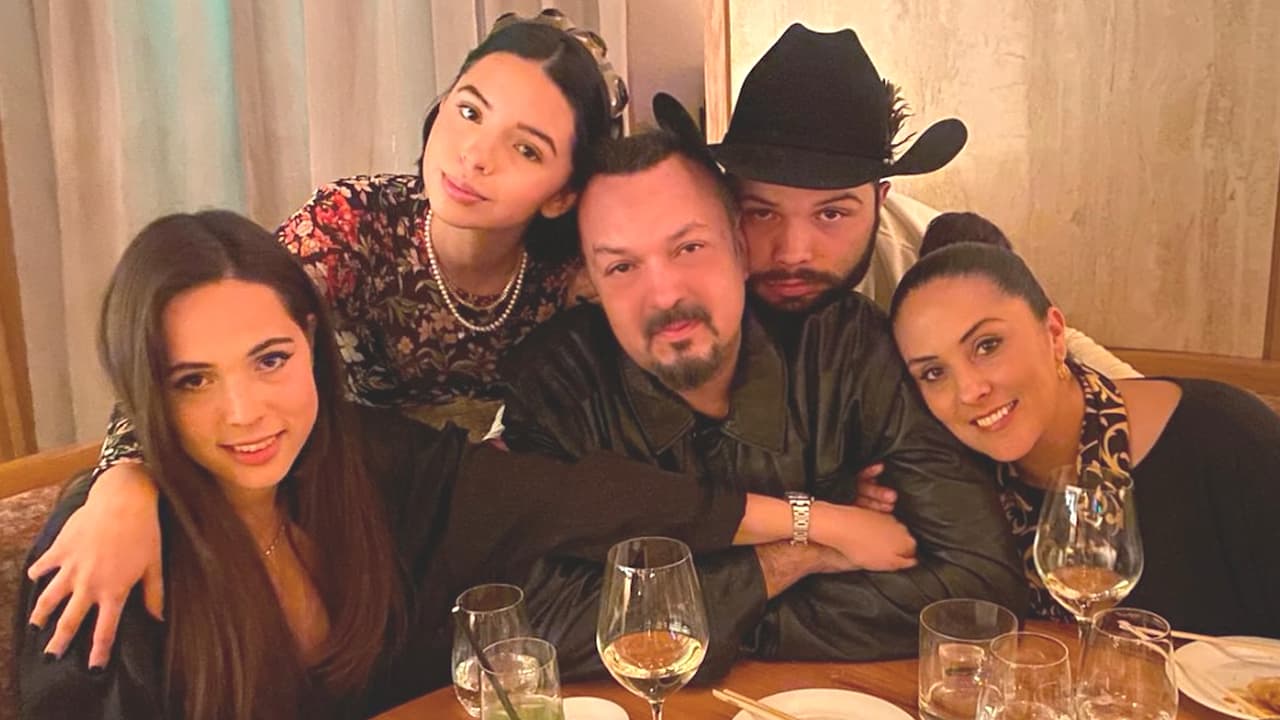 Pepe Aguilar confiesa que ‘corrió’ a sus hijos de la casa: “Tienen que irse ya”
