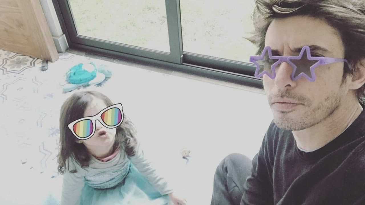 Es tiempo de yoga para Alberto Guerra y su pequeña hija, Lúa