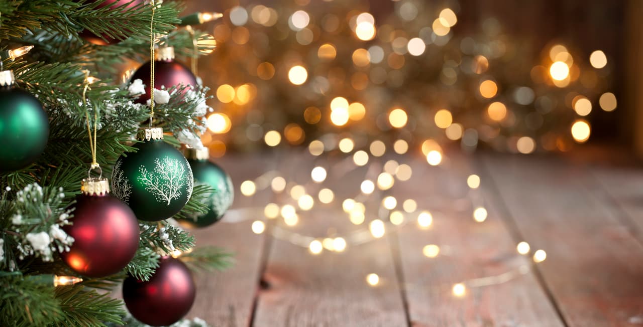 Los lujosos y elegantes árboles de Navidad de las famosas en este 2021