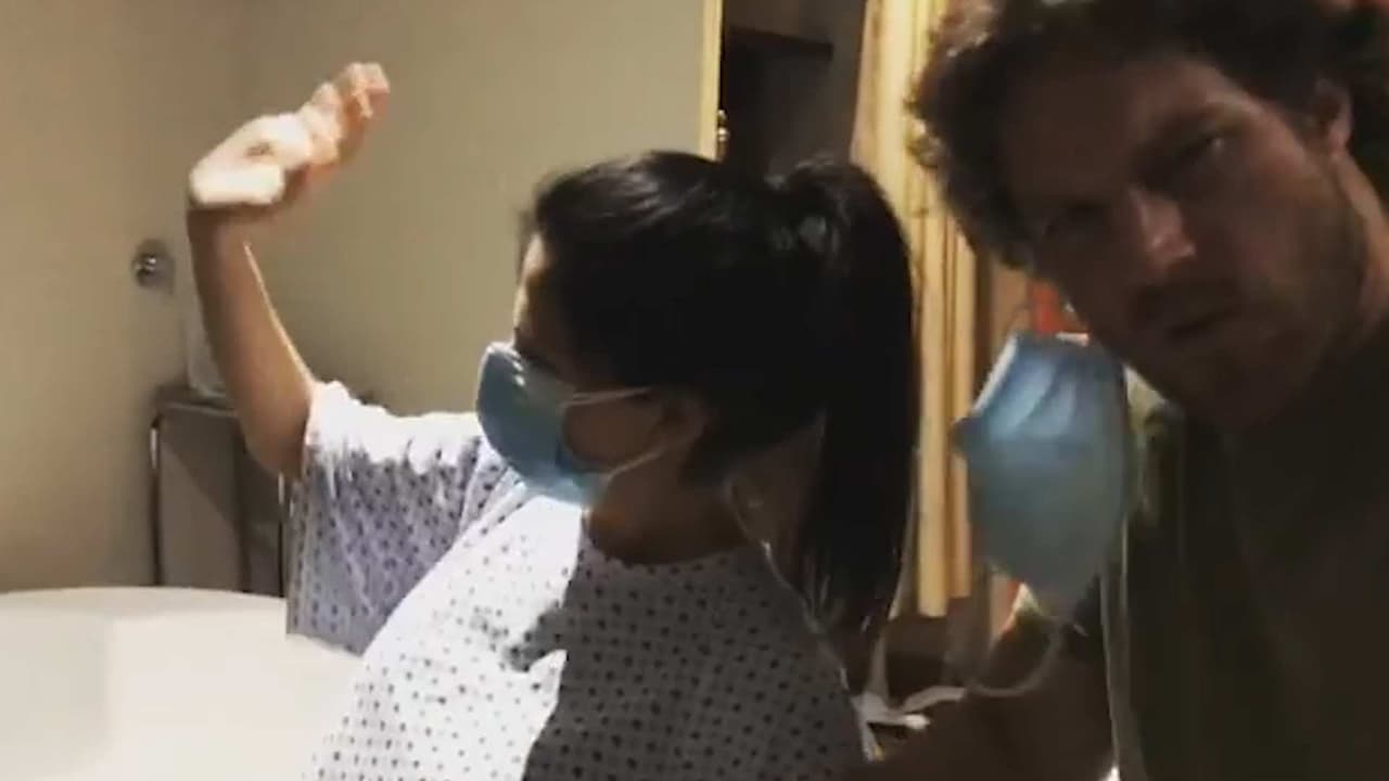 Entre risas y baile, así fue cómo África Zavala vivió el día de su parto (VIDEO)
