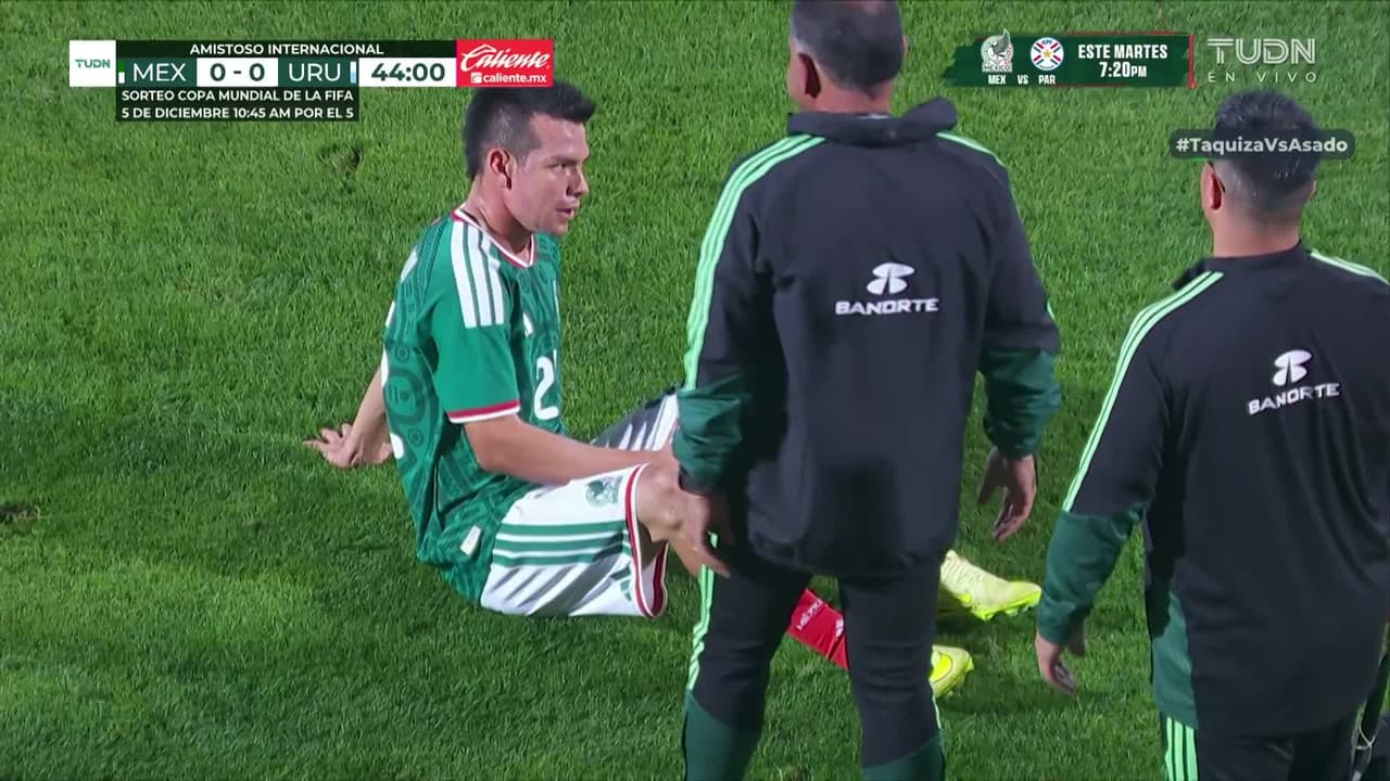 ¡Lo peor que podía pasar! ¡Chucky Lozano sale lesionado del partido!