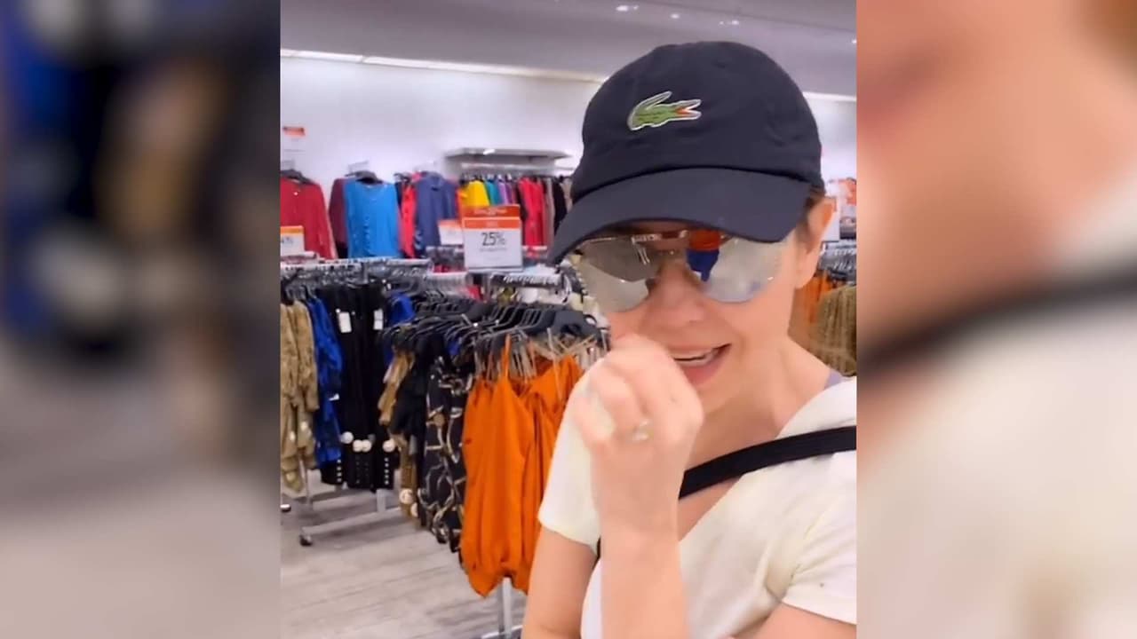Thalía se mete de incógnito a una tienda para espiar a quienes compran su ropa