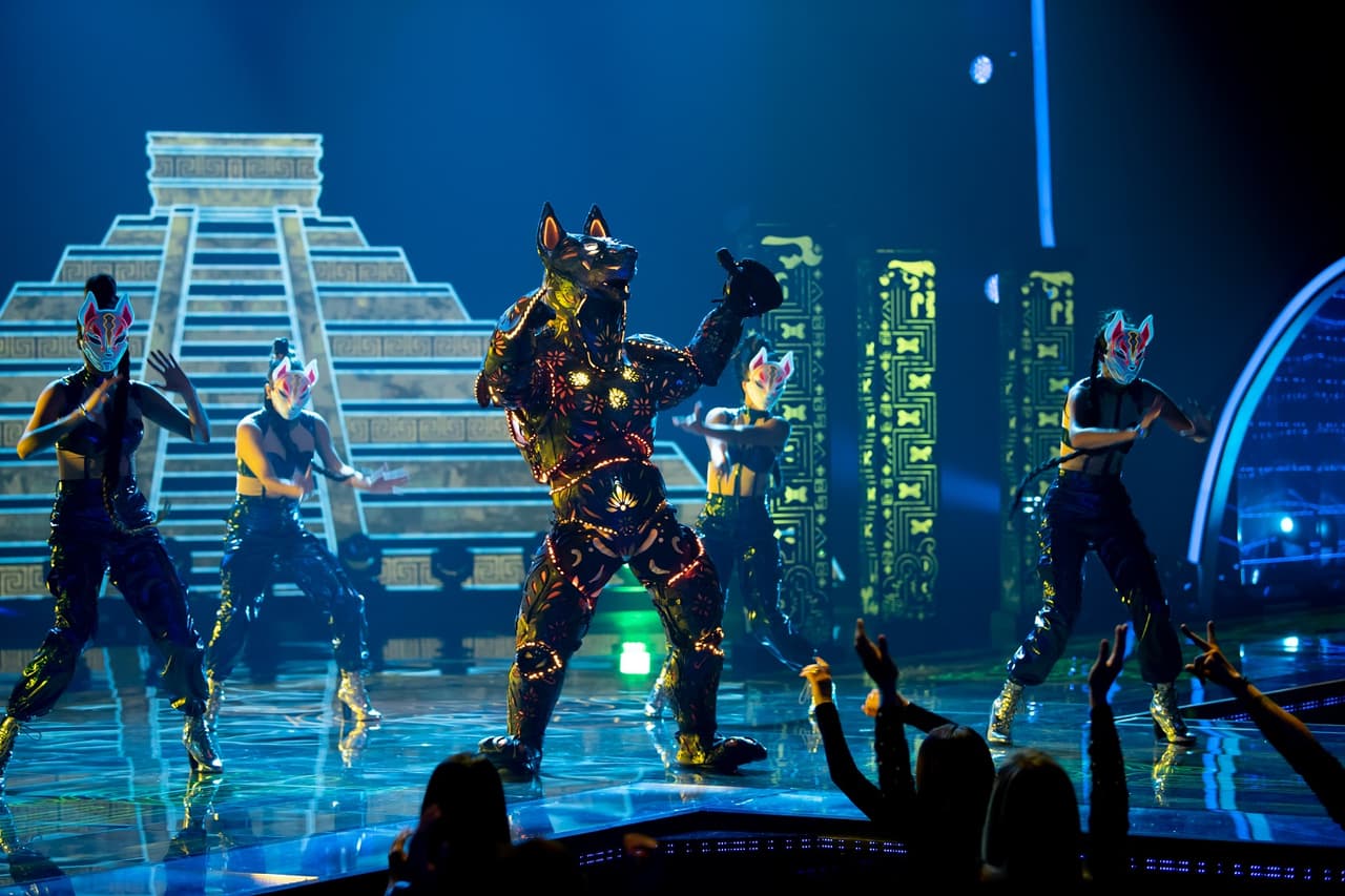 Xolo fue un personaje que sorprendió al público con su personalidad y confundir con su voz al interpretar 'Welcome To The Jungle', de Guns N' Roses, hasta 'For Sale', uno de los más recientes éxitos de Alejandro Sanz y Carlos Vives.