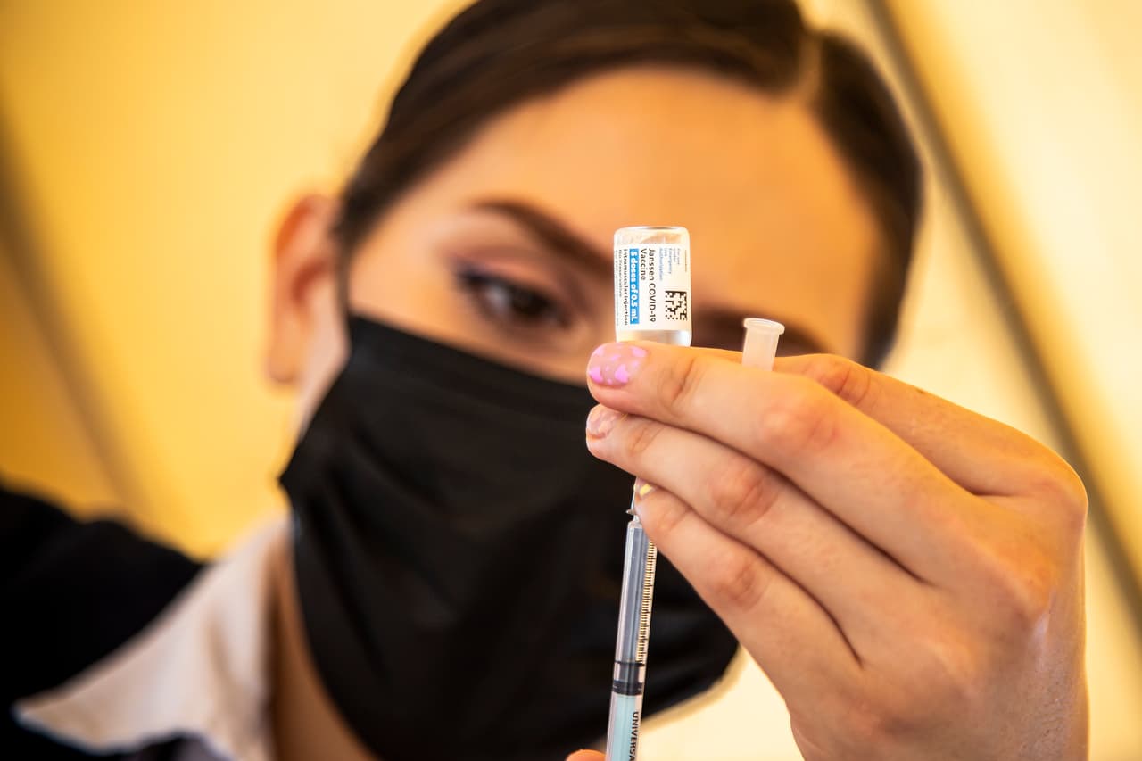 TIJUANA, MEXICO - JUNE 17: A health worker prepares a dose of the vaccine against COVID-19 at the mass vaccination center of the Universidad de Baja California on June 17, 2021 in Tijuana, Mexico. After the visit of Vice president Harris to Mexico, US sent a donation of 1.35 million doses of Johnson and Johnson vaccine. Vaccines will be administrated to anyone over 18 in 39 towns from the Mexican side of the border with United States. The aim of the project is to boost vaccination rates to level of the American cities across the border. (Photo by Francisco Vega/Getty Images)