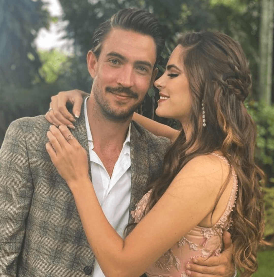Sofía Aragón se compromete con Francisco Bernot en Nueva York