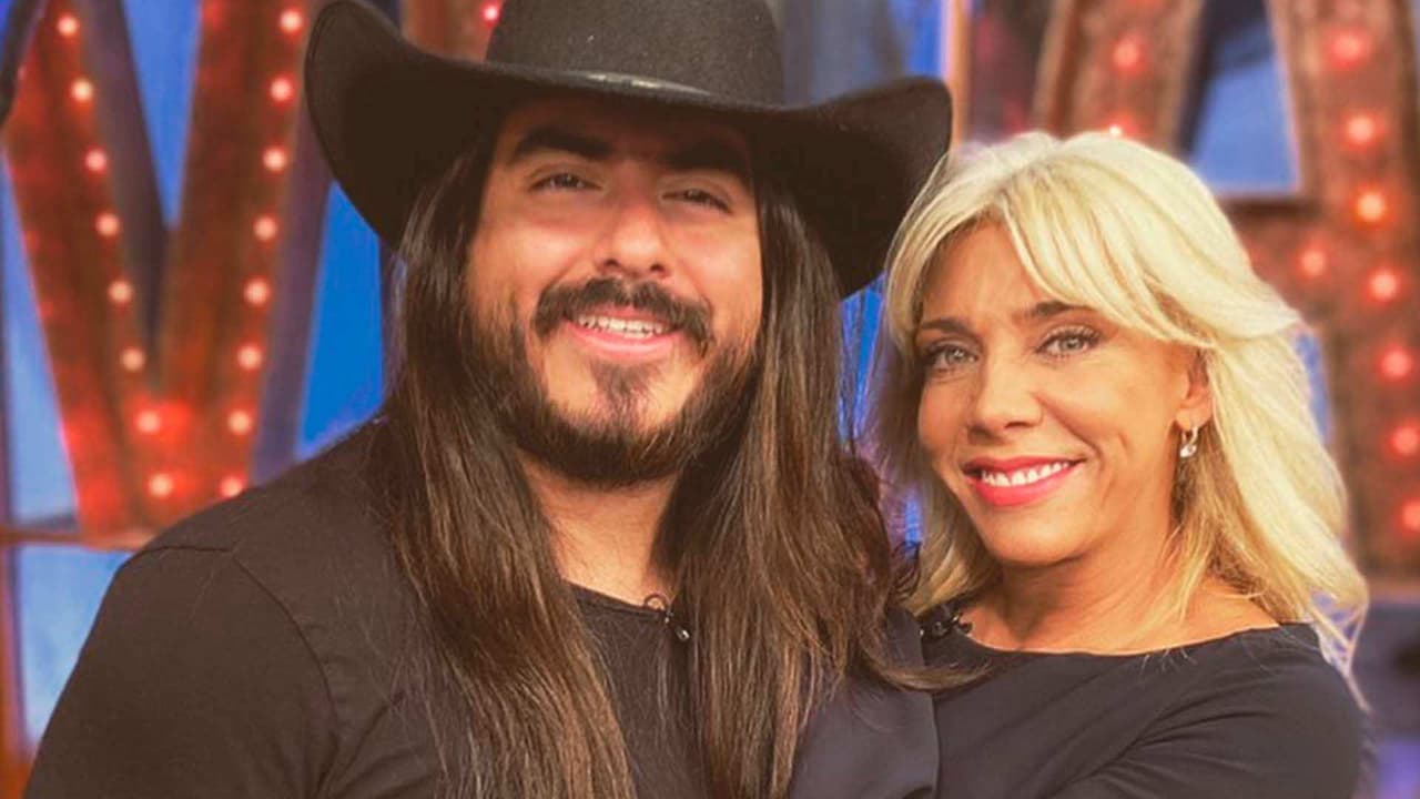 Cynthia Klitbo presume el sensual baile que le hizo Rey Grupero
