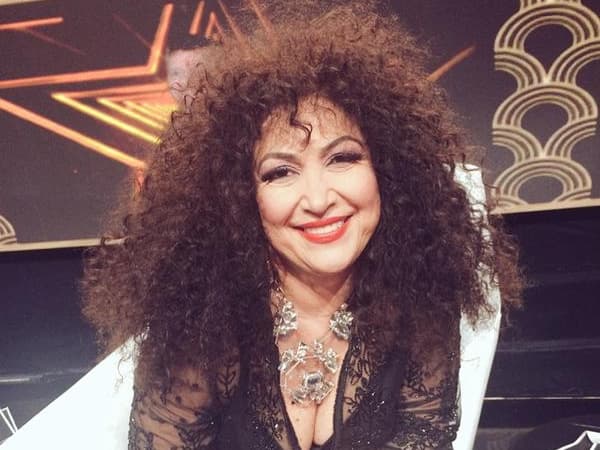 Amanda Miguel comparte radical cambio de look; presume diminuta melena con canas