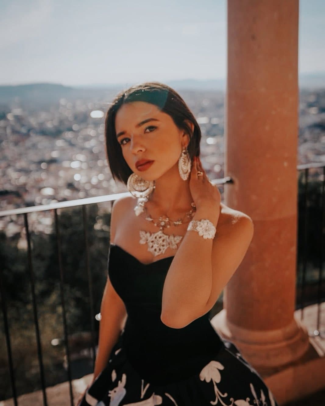 ¿Por qué te encanta la música regional mexicana? "A mí me gusta cantar la música mexicana porque desde chiquita siempre me ha gustado mucho mi cultura, de dónde soy, de las canciones que cantaban mis abuelos".