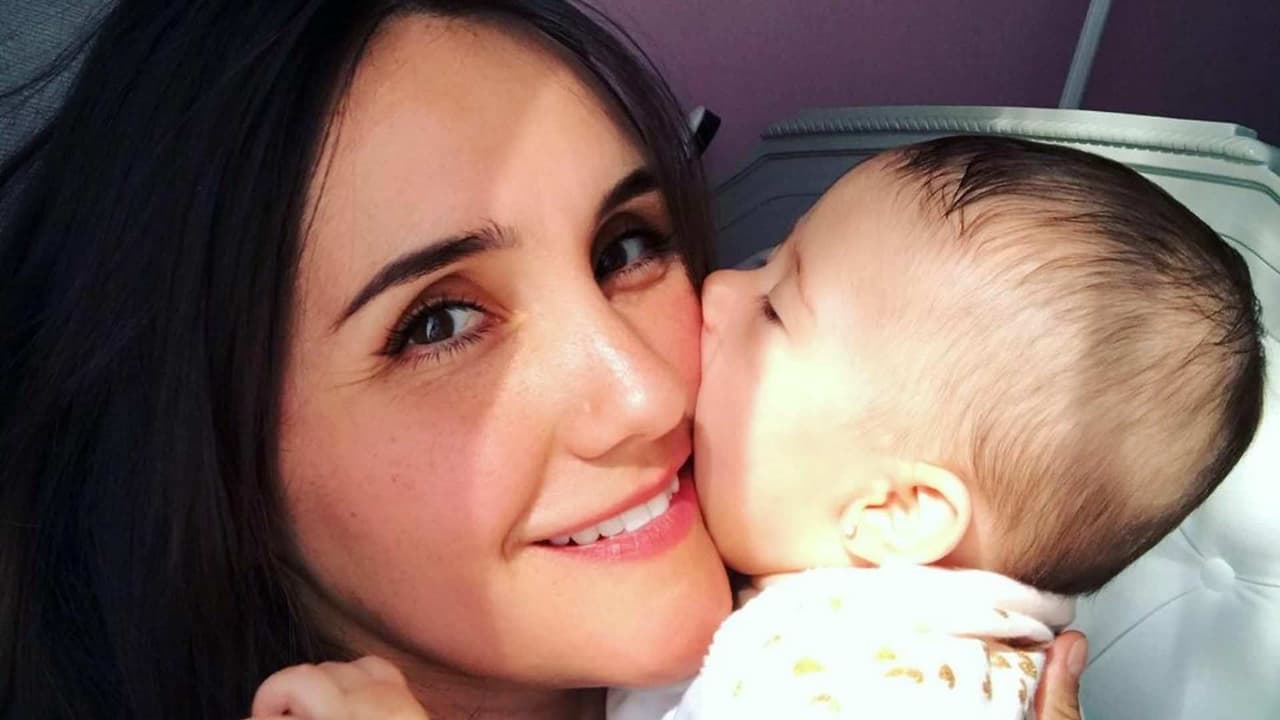 Dulce María cuenta qué es lo que más le gusta de su bebita y lo más complicado de la maternidad