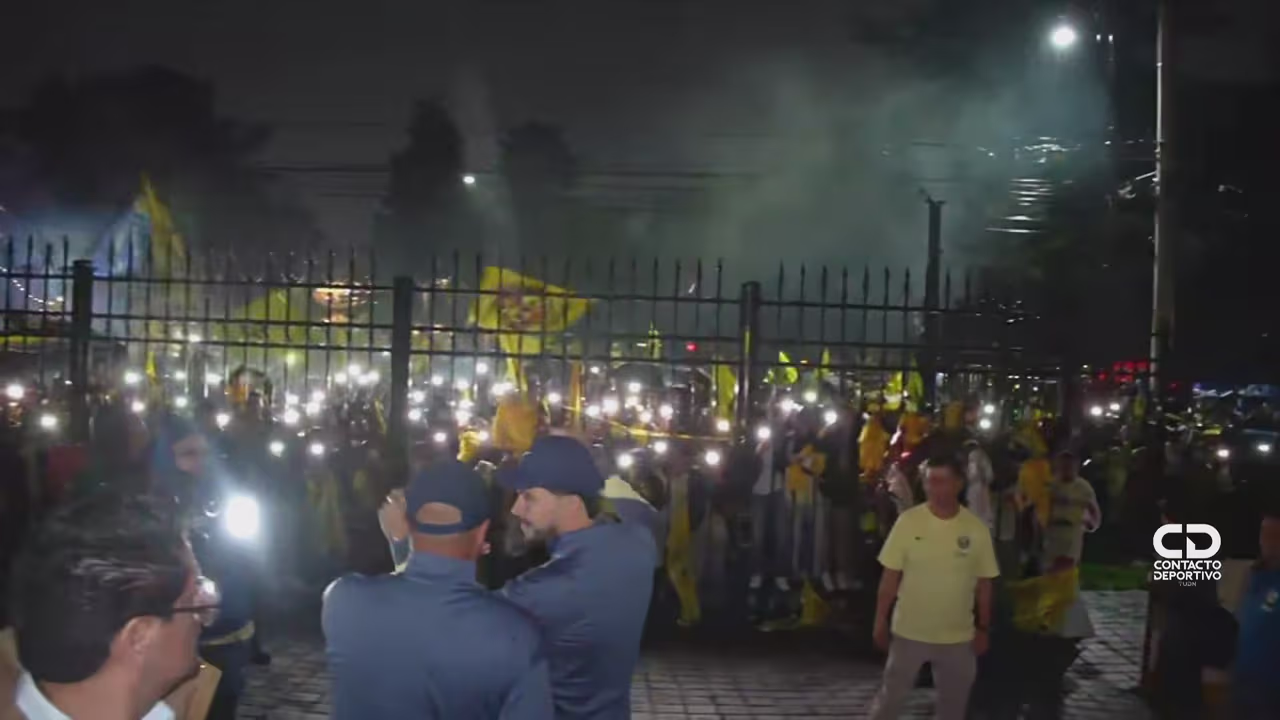 Enorme serenata al América previo a la Gran FInal en Toluca