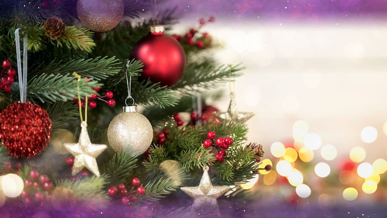 Usa estos colores en tu árbol de navidad para atraer la suerte