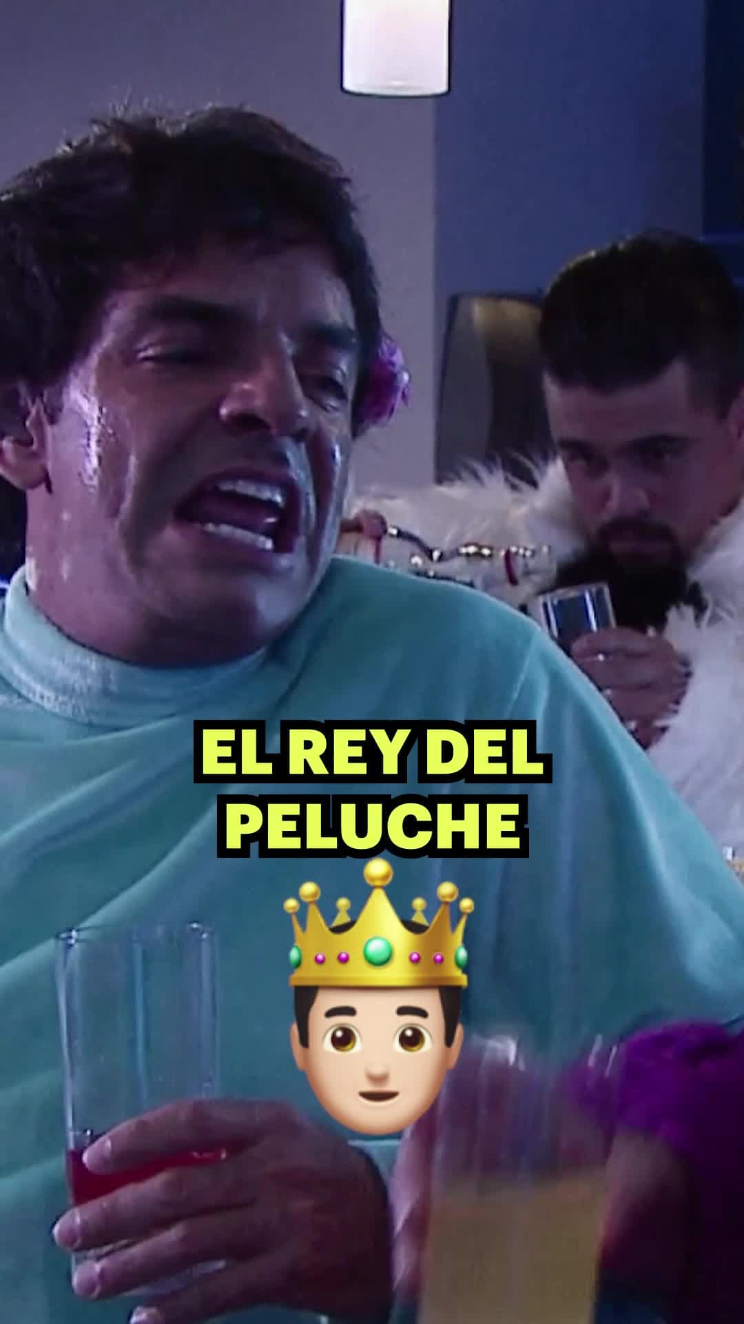 Tú en la fiesta de fin de año de la empresa