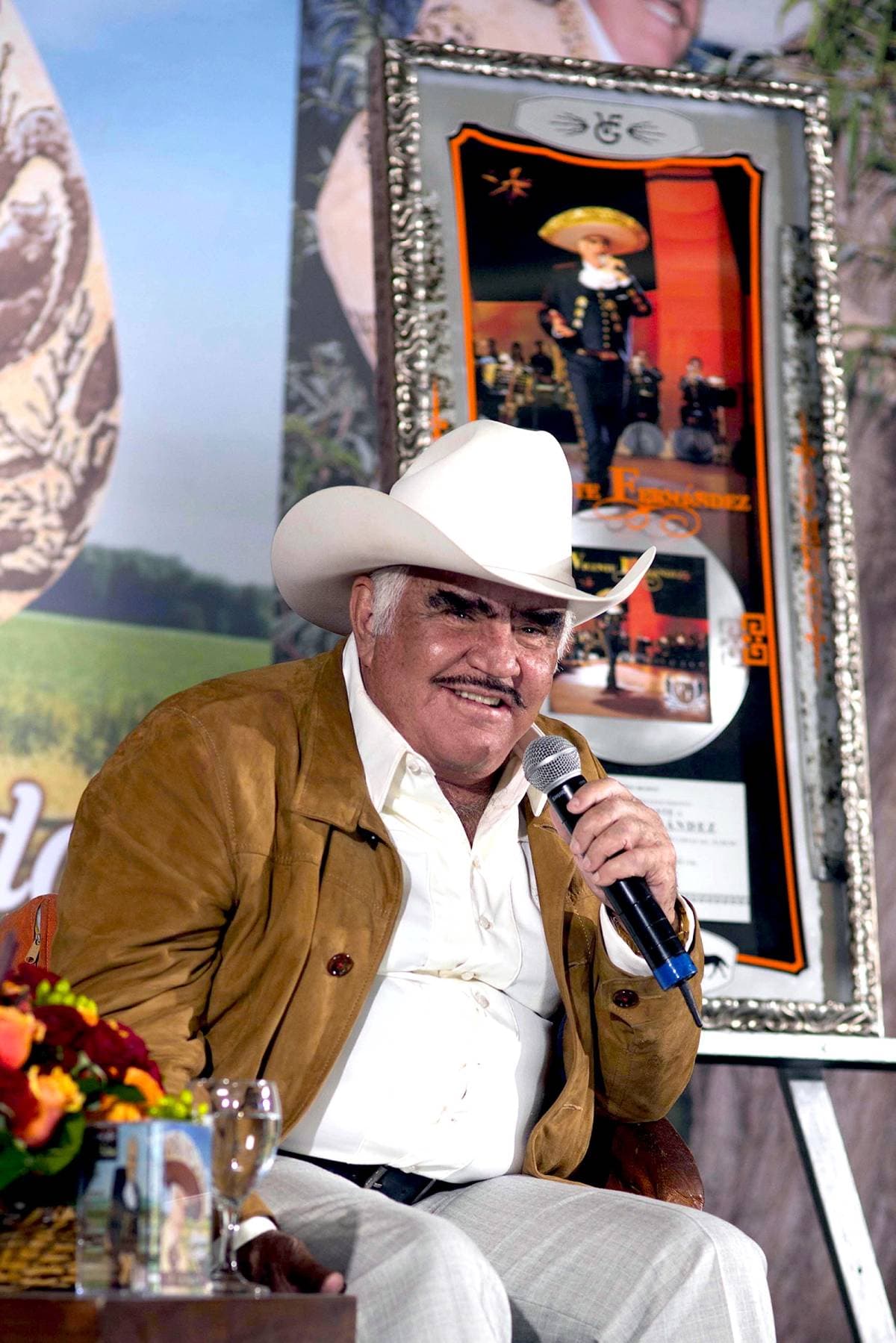 Vicente Fernández: Desmienten que su familia desee desconectarlo
