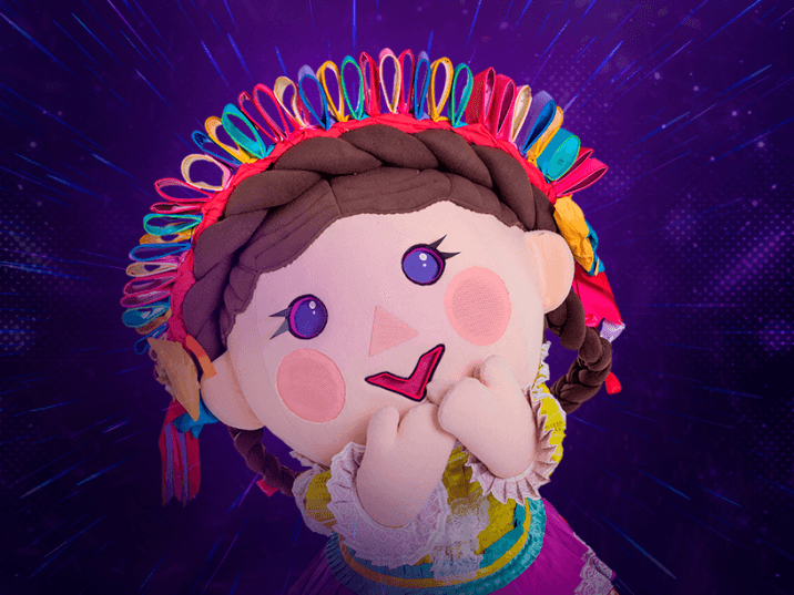 Lele es una muñeca muy romántica y tecnológica. Vive en un unvierso lleno de peluches, fantasía y brillos.
<br>