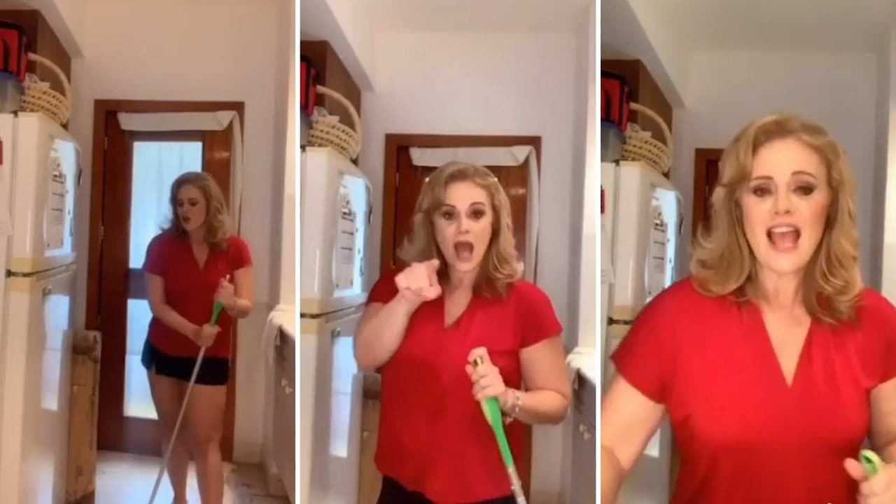 Video: Erika Buenfil demuestra que se puede hacer la limpieza en casa con mucha elegancia