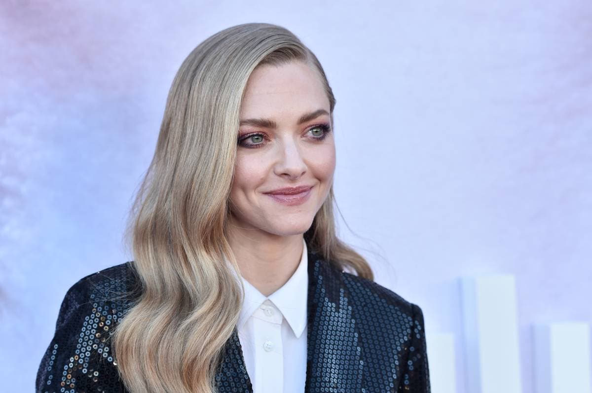 Amanda Seyfried sintió presión por grabar escenas con poca ropa
