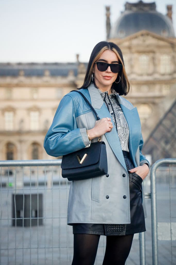 Aunque recientemente influencers y amantes de la moda reinventaron este look y lo han modificado a su estilo, quien se puso sí nostálgica sobre aquella tendencia fue Jennifer Lopez.