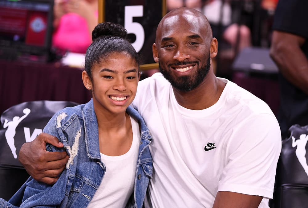 En enero de 2003, Kobe y Vanessa debutaron como padres de una niña, a la que llamaron Natalia Diamond Bryant, y cuatro años después le dieron la bienvenida a Gianna Maria-Onore Bryant, en mayo de 2006, quien falleció junto a su padre en el accidente aéreo.