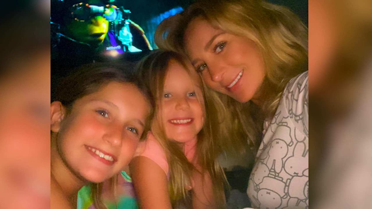 Video: Noche de chicas, Geraldine Bazán y sus “mosqueteras” disfrutan de una cena romántica