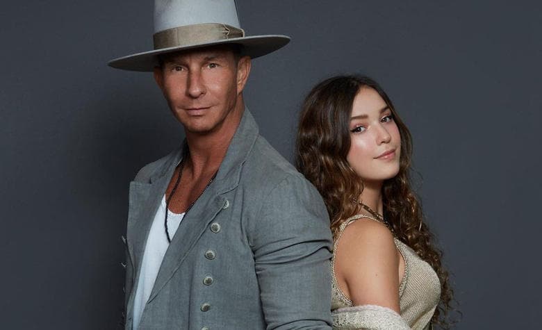 Mía Rubín, hija de Andrea Legarreta debutó cantando junto a su papá, Erik Rubín