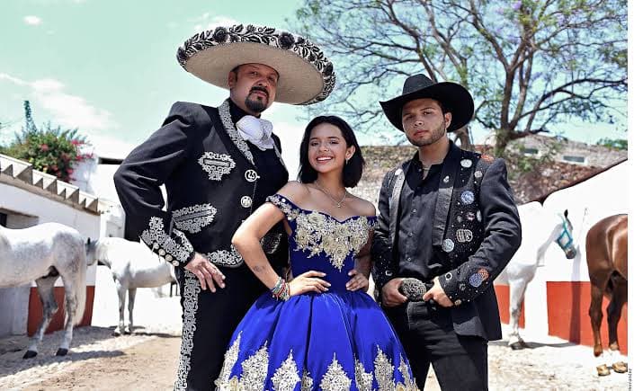 Pepe Aguilar dice cómo administra el dinero de sus hijos
