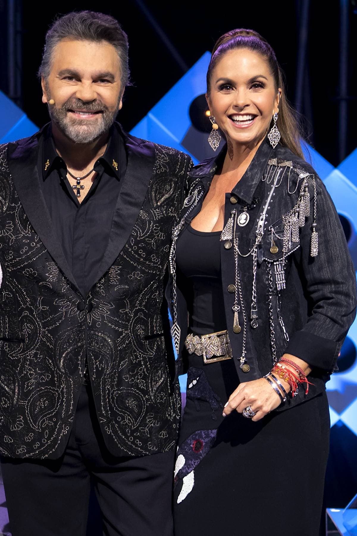 Lucero le dedica emotiva felicitación a Mijares por sus 64 años