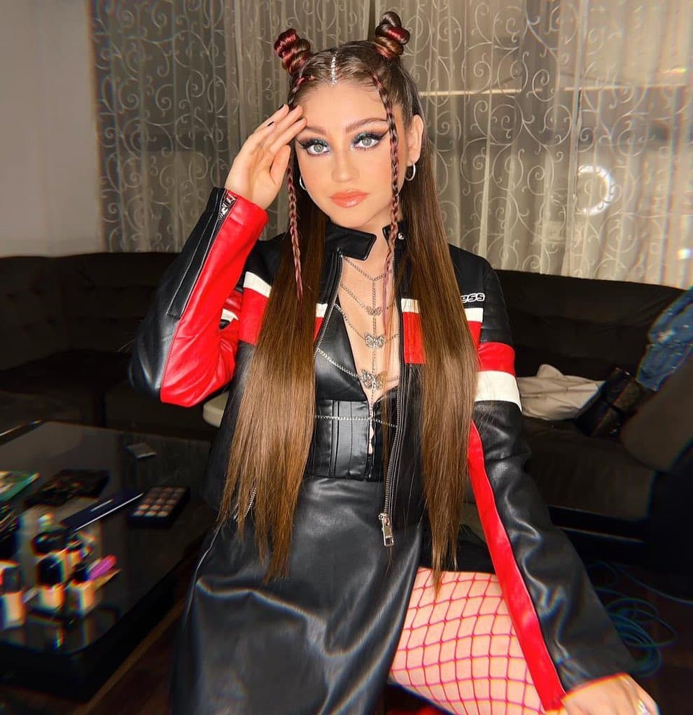 Karol Sevilla no descarta tener citas románticas con mujeres