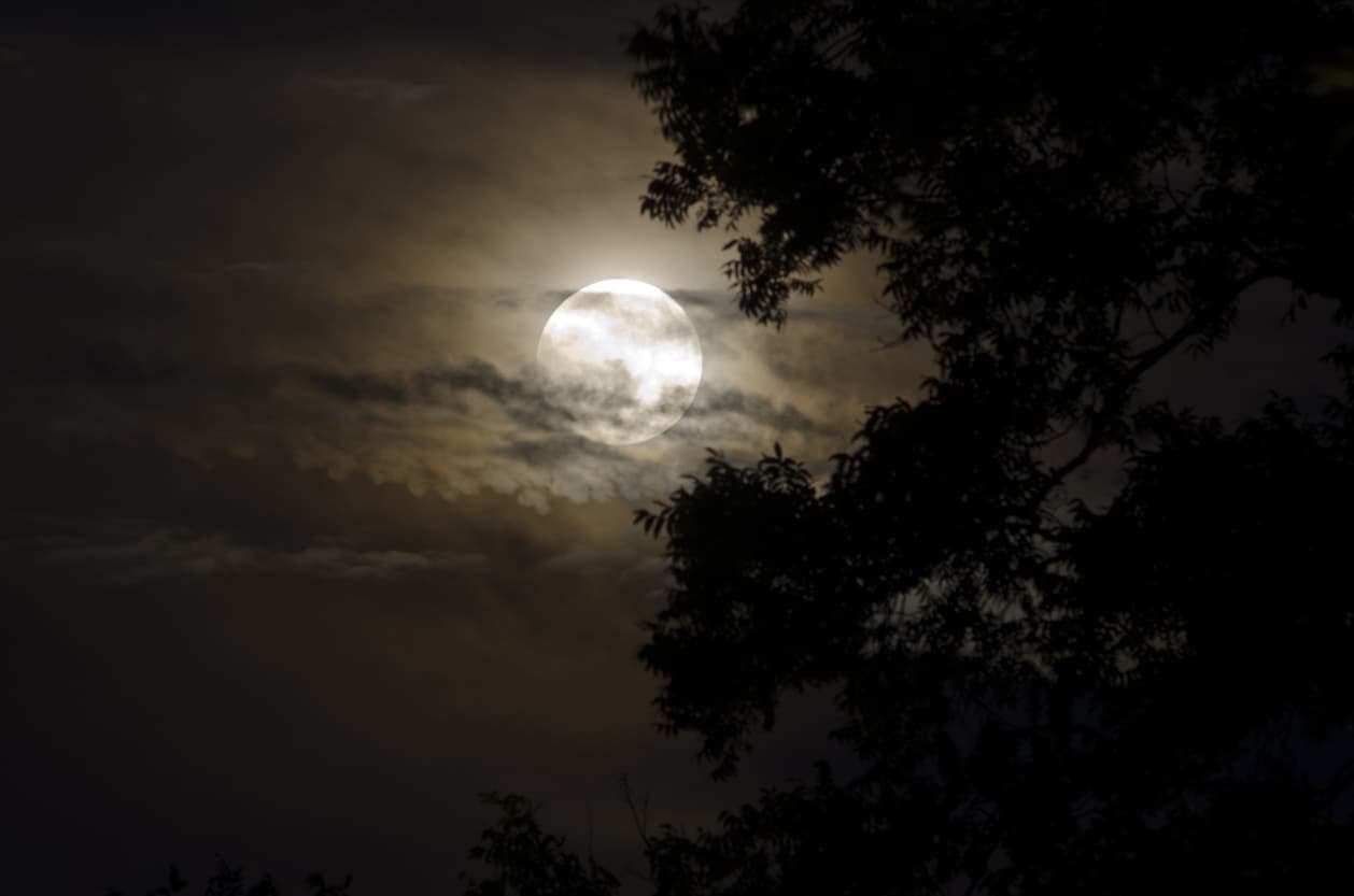 Eclipse de Luna Llena