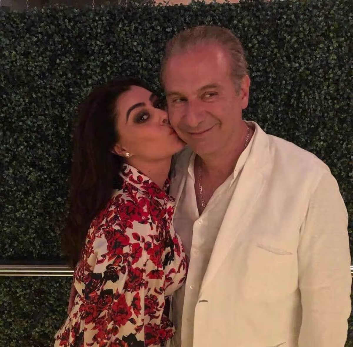 Yadhira Carrillo habla del gran amor que siente por su esposo y lo duro que es verlo en la cárcel