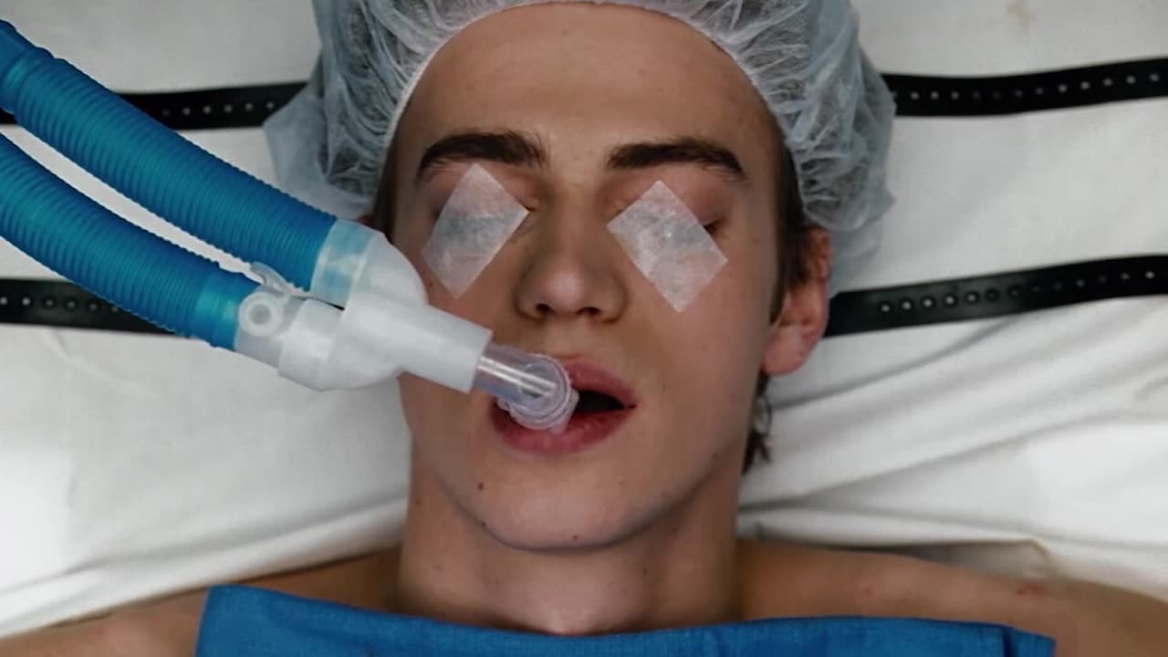 Hayden Christensen te mantendrá 'Despierto' en El 5