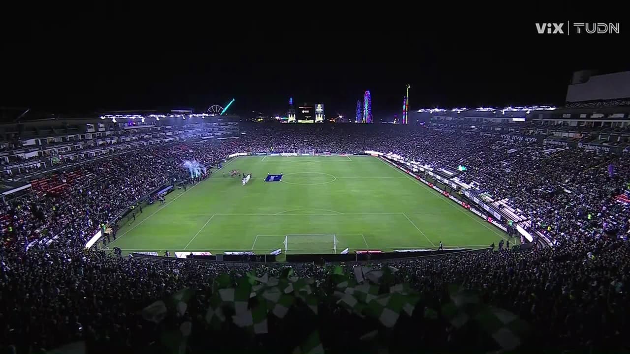 ¡No hay gol! El León no puede abrir el marcador y la afición se aburre