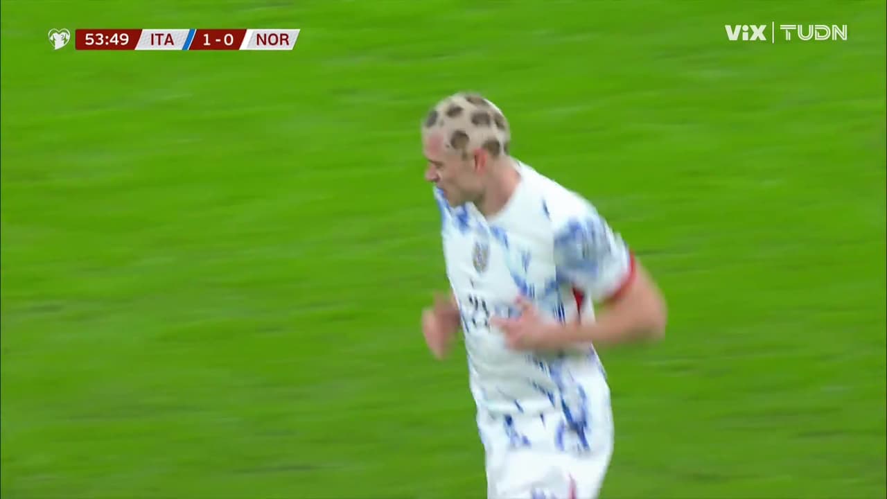 ¡Ryerson hace la más clara del partido para Noruega!