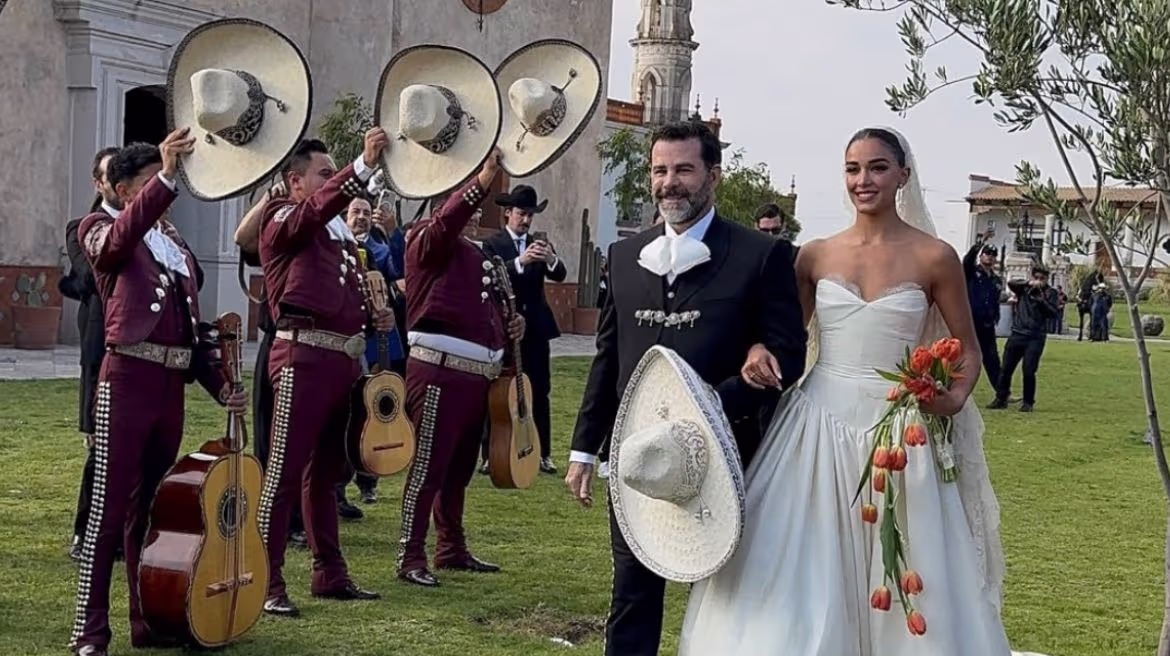 Hija de Biby Gaytán y Eduardo Capetillo se casa: Así fue en imágenes la espectacular boda religiosa