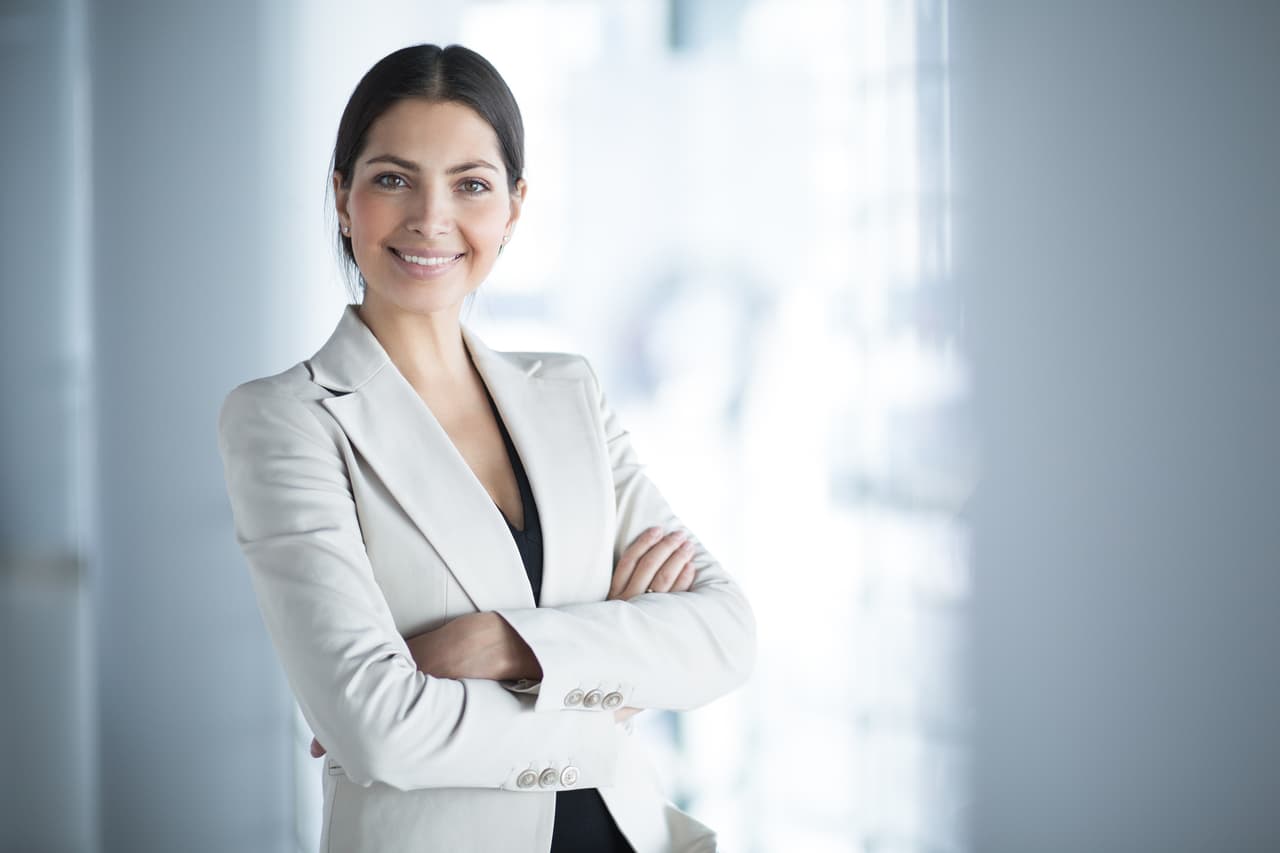 ¡Haz clic en la galería y conoce las 5 carreras mejor pagadas para mujeres, según Forbes!